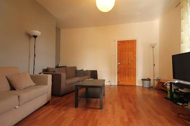 4 bed flat, Stratford Road, Newcastle Upon Tyne, Newcastle, NE6 5AX